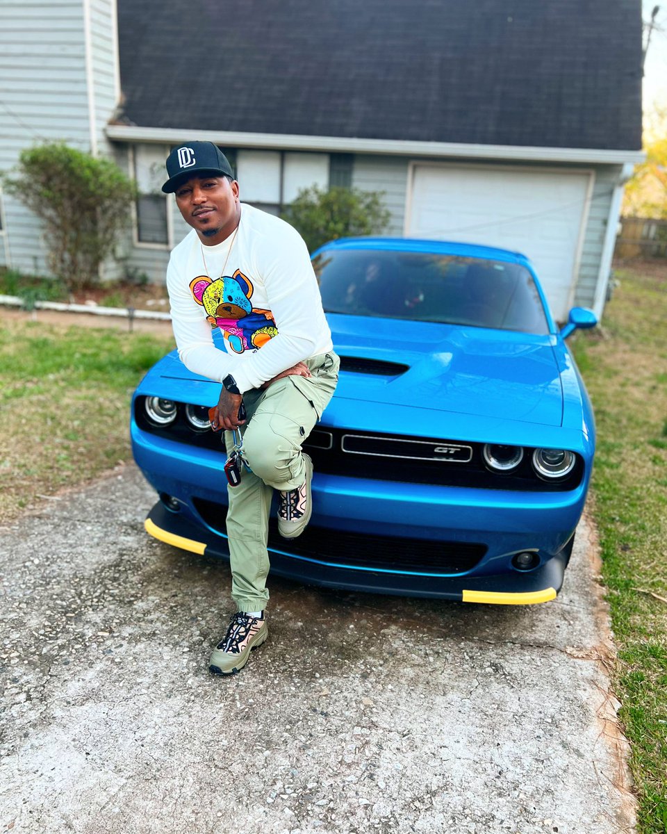 CarlitoManson's tweet photo. Even through it all I gotta stay ten toes down https://t.co/XKDOwb6sbn