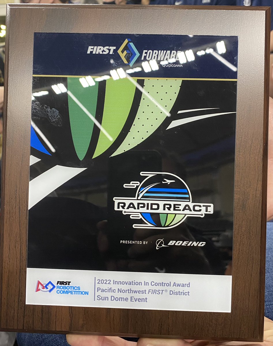 DadGary2000's tweet photo. Congratulations @StormBots! Innovation in Controls Award at the @first_wa Yakima Competition @AMeyer_VPS @vps_cte @VancouverSD https://t.co/t2Lg9Ja4Ay