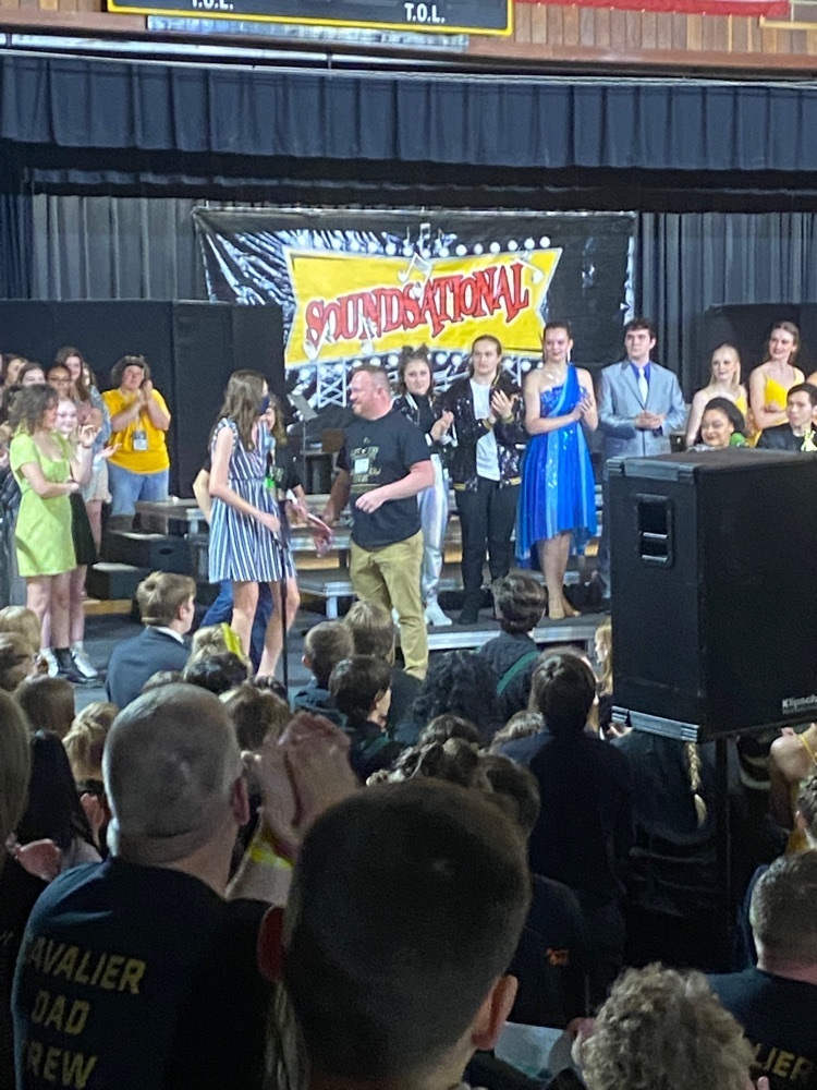 HintonCSD's tweet photo. We remember Ella and Beck Holtzen tonight at the Soundsational as the 1st annual Ella Holtzen Heartstring Memorial Award was given to Emily Bach! The crowd honored the Holtzens with a standing ovation. https://t.co/dh1nb4P1AH