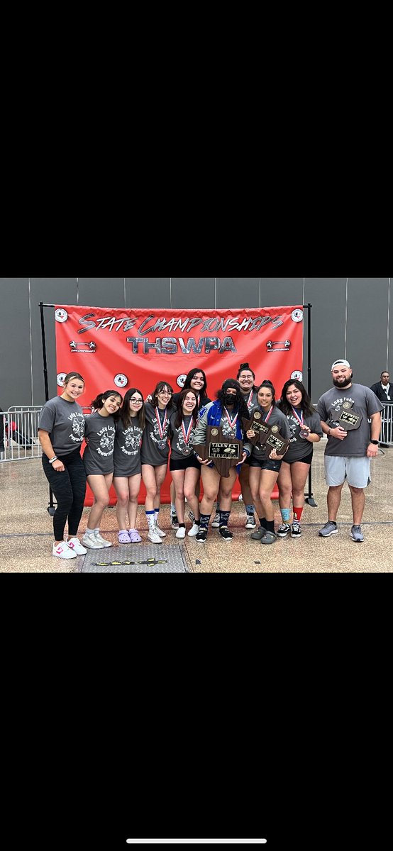 lobopowerlifti1's tweet photo. After a hard working season, the girls have finally won state for the 2nd year in a row. Words can’t describe how proud we are of them. They’ve put in the work for this. Congratulations ladies, you did it! #dominate #wewonstateagain https://t.co/rqbe1ZnX2e
