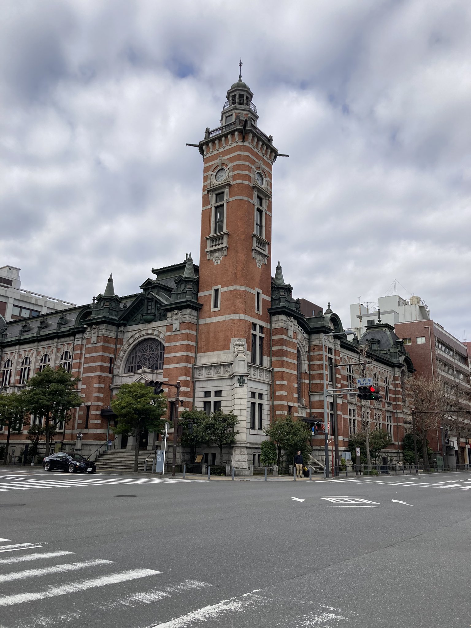 昭和枯れすすき 横浜も久しぶり 港の近くは近代建築が多くて 歩いているだけでも楽しい 横浜市開港記念会館 通称ジャックの塔 1917年竣工ということは もう100年以上経っているのか 関東大震災も第二次大戦もくぐり抜けた建物だ 重要文化財 横浜 昭和枯れすすき 横浜も久しぶり 港の近くは近代建築が多くて 歩いているだけでも楽しい 横浜市開港記念会館 通称ジャックの塔 1917年竣工ということは もう100年以上経っているのか 関東大震災も第二次大戦もくぐり抜けた建物だ 重要文化財 横浜