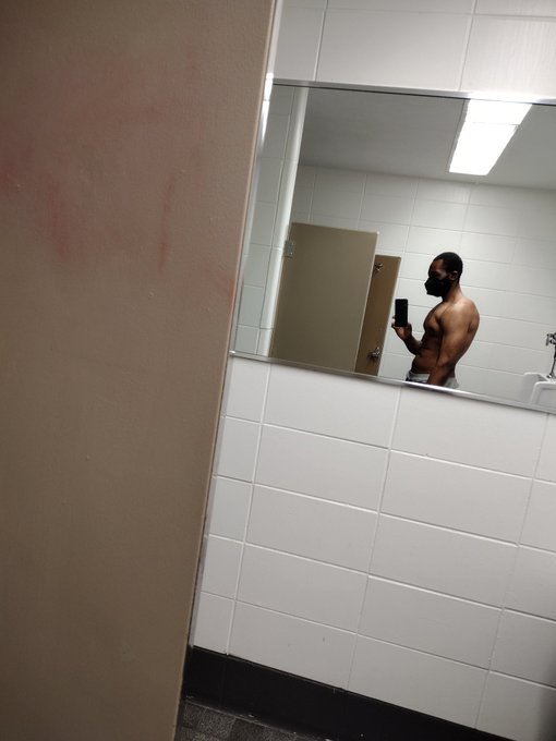 Yeah 🅿️🅿️🅿️ressure 🌬️💨🔥🤫 https://t.co/V5rinhJzS5