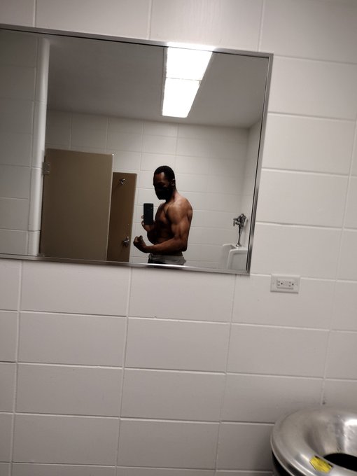 Yeah 🅿️🅿️🅿️ressure 🌬️💨🔥🤫 https://t.co/V5rinhJzS5