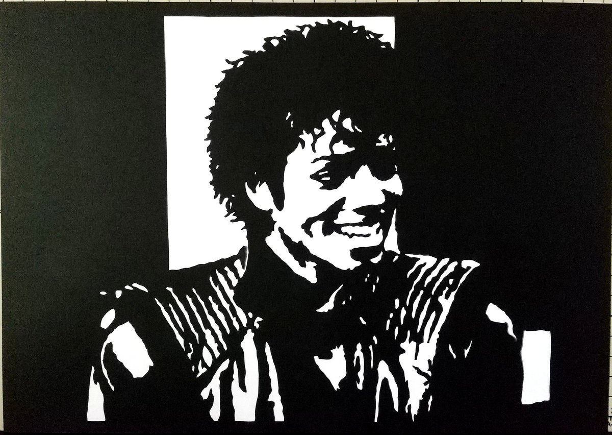 へろすけ S Tweet 切り絵 第456弾 Michael Jackson スリラーのときです 笑顔が プリティー マイコーはbadのときが一番と思ってますが 流石にこの笑顔はたまらんw Trendsmap