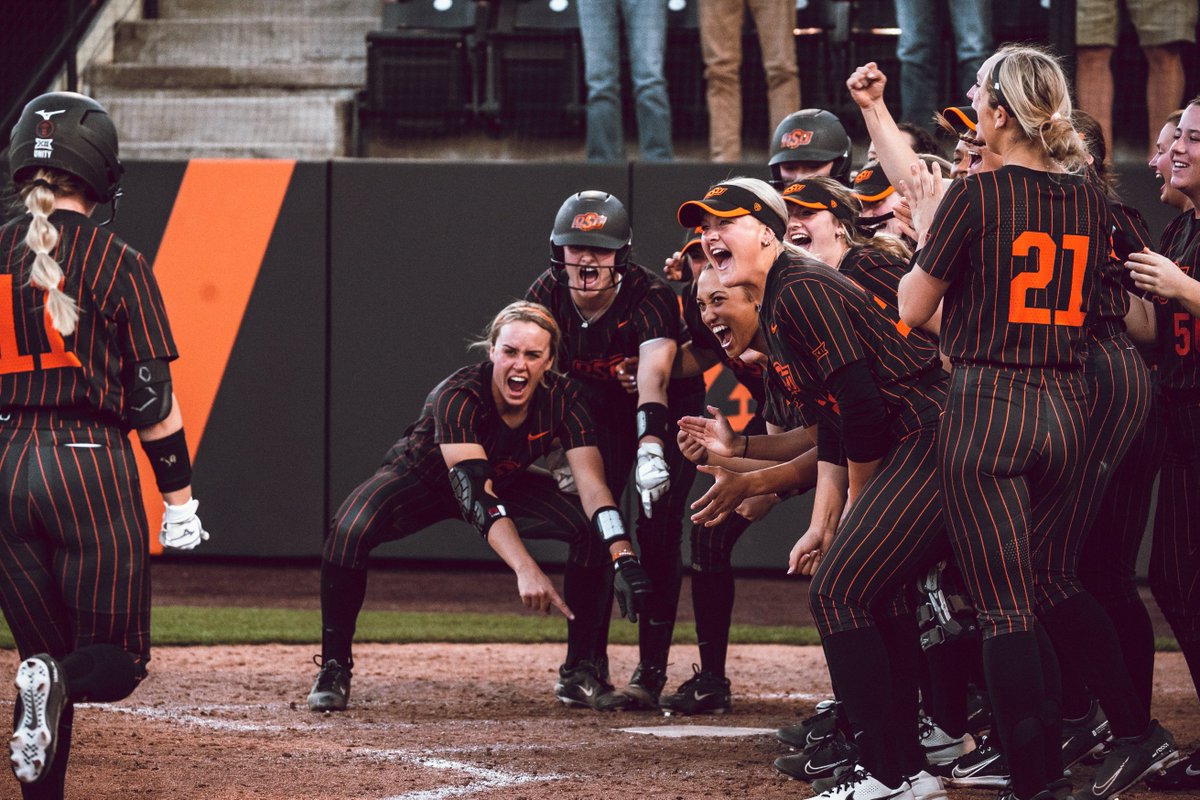 cowgirlsb's tweet photo. Walk it off then @katecarwile 

#MovingForward | #GoPokes https://t.co/ukmsipomvY