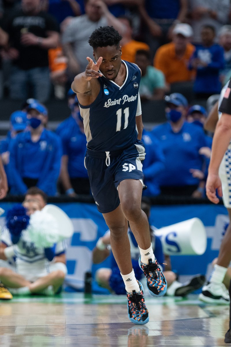 PeacocksMBB's tweet photo. #GrownManMove
๐ฆ 17-13 ๐
#StrutUp๐ฆ https://t.co/lK6he9xaIH