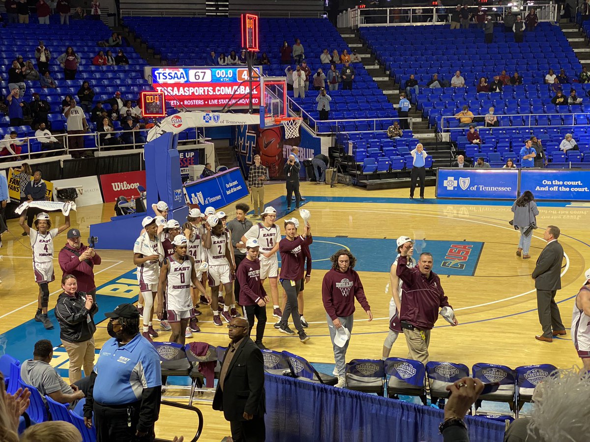 RobCoSchools's tweet photo. The @erindianshoops are your Tennessee 1A basketball champs! https://t.co/m0pRdyDvX3