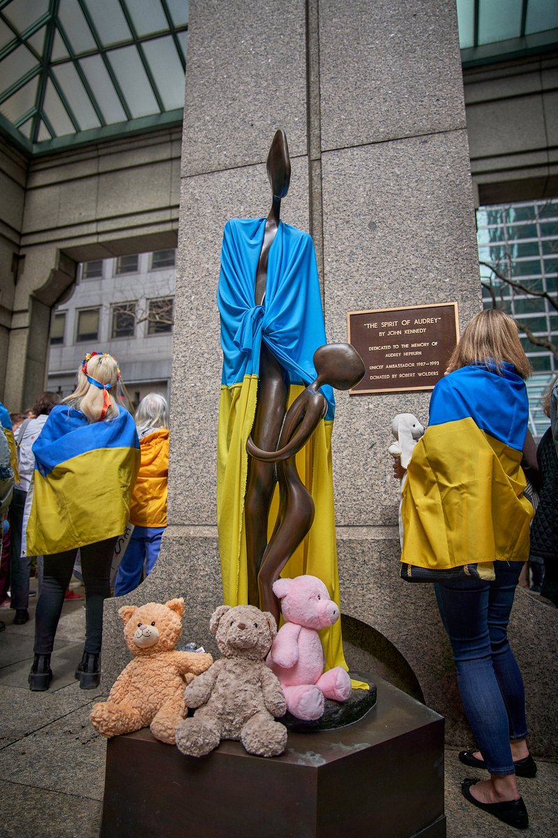Today’s Mothers' March in NYC aimed to raise awareness about atrocities directed toward women and children in Ukraine by Russia; specifically the bombing of the Mariupol Theater, where hundreds of women and children are still stranded. <a href="/razomforukraine/">Razom for Ukraine 🇺🇸🤝🇺🇦</a> #SaveUkraine #HelpUkraine