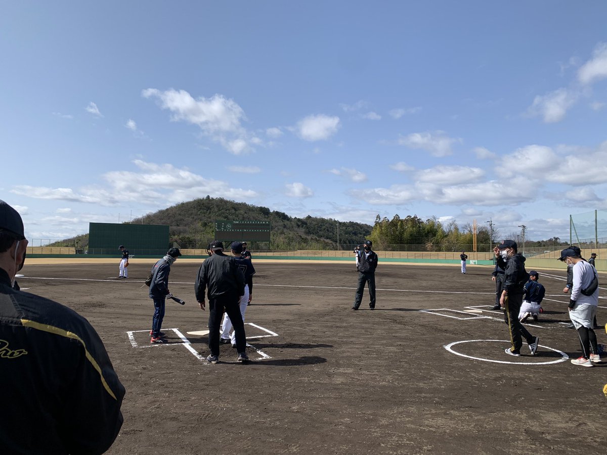 soichibi's tweet photo. 審判講習。早く帰りたいです。めんどくせー https://t.co/Dv2Qf4tTFN