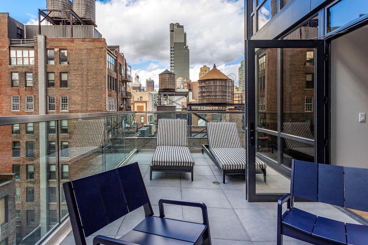 Nikaskw's tweet image. NEW YORK 
July 9-12, 2022 Round trip for 2 @ $1252.20
The Draper, Ascend Hotel Collection
#SeeOneWantOneBookOne 
Swbexpeditions@gmail.com 
MAKE this TRIP CATER to YOU!!
* Prices very until initial installment*
* NO Research Fee*
#newyorkcity #newyork  #SWBExpeditions #vacation