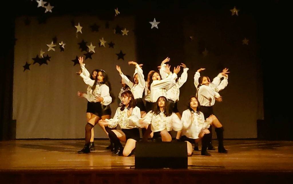 Eimy0418's tweet photo. 26/02/2022
Seven nightmares -
Dream Catcher Cusco 
Cover Black Teraphy 
#Eimy #FIESTA #IZONE交換 #Cusco #Peru #cover https://t.co/XupS6MDJZI