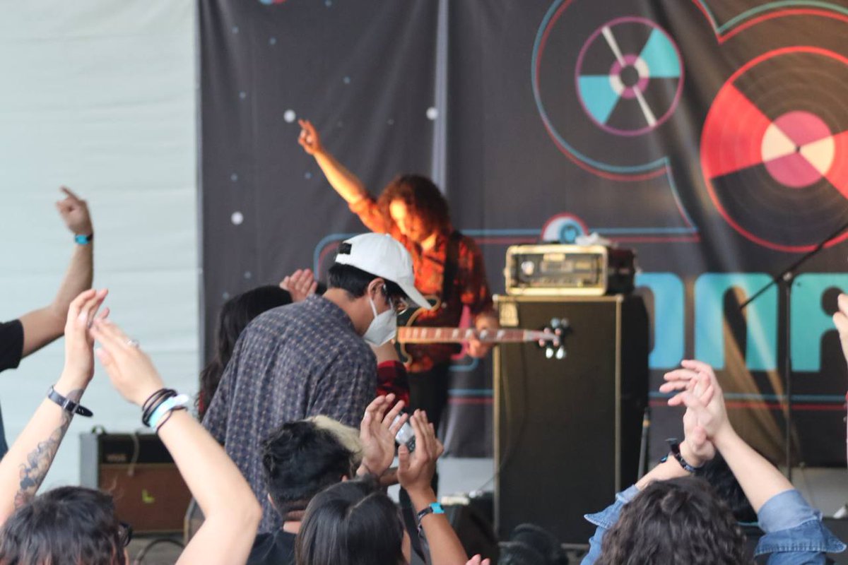 AldeaMusicalVL's tweet photo. 🔥 Hoy, tres bandas pisaron por primera vez un festival en la #AldeaMusicalVL. ¡Gracias por su talento!
#VL22 https://t.co/Oi72p6ueQj