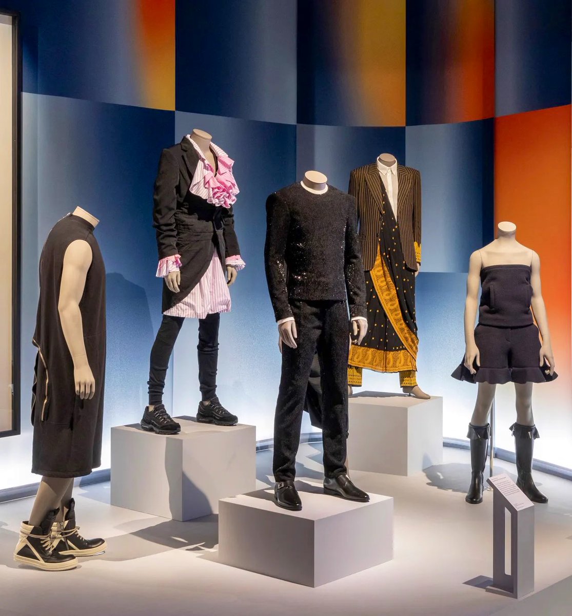 z3ffirelli's tweet photo. harry styles’ gucci gown from the cover of vogue + timothée chalamet’s sparkly haider ackermann suit from the dune premiere in venice will be on display at the v&a for the “fashioning masculinities: the art of menswear” exhibit https://t.co/iz9dLlKzcC
