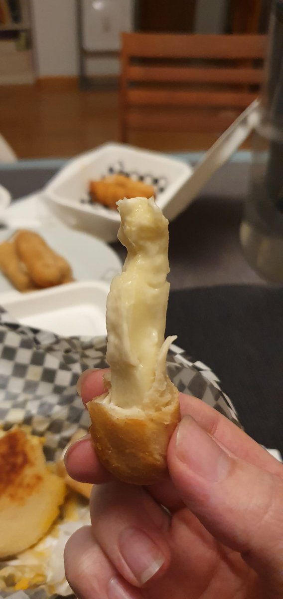 Tuchi Tuché tweet media