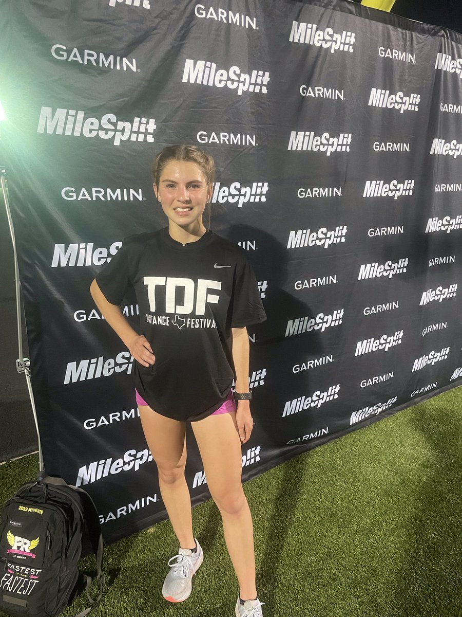 Lola Deane smashes a PR in the Elite 3200 meter race at the Texas Distance Festival in Southlake hitting an 11:32!!!  Way to go Lola!  ⁦<a href="/emsisdathletics/">EMS ISD Athletics</a>⁩ ⁦<a href="/boswellhs/">Boswell High School</a>⁩ ⁦@boswellpioneer1⁩ ⁦<a href="/XcBoswell/">Boswell XC</a>⁩