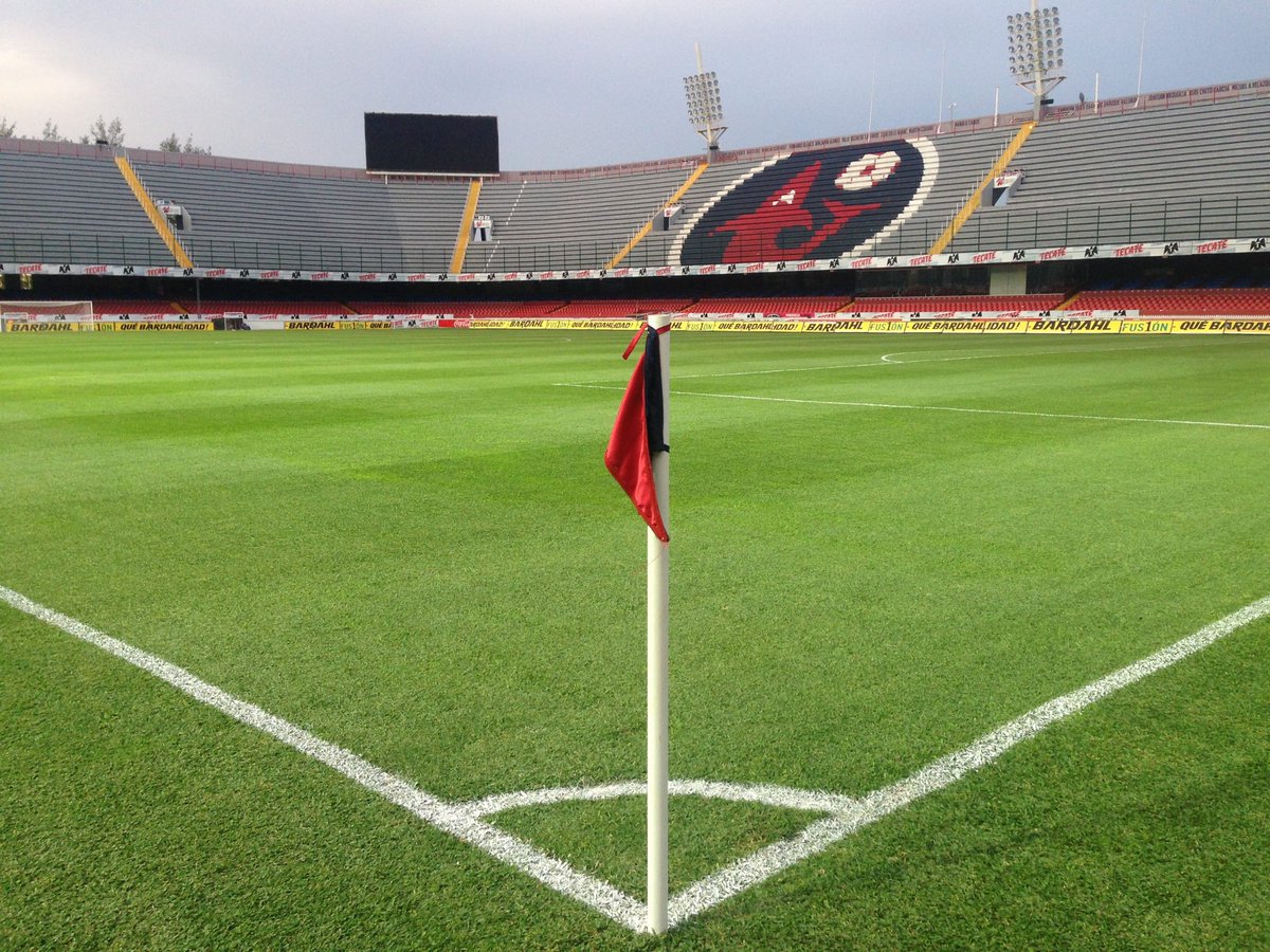 ElmeroIan's tweet image. #DatoÑe,

Los 3 equipos con más descensos,

1.-Zacatepec, 5 descensos (60/61, 65/66, 76/77, 82/83 y 84/85).

2.-Veracruz, 5 descensos (51/52, 78/79, 97/98, 07/08 y 18/19).

3.-Atlante, 4 descensos (75/76, 89/90, 00/01 pero ganó la promoción para ser el equipo 19, 13-14).

Infame.