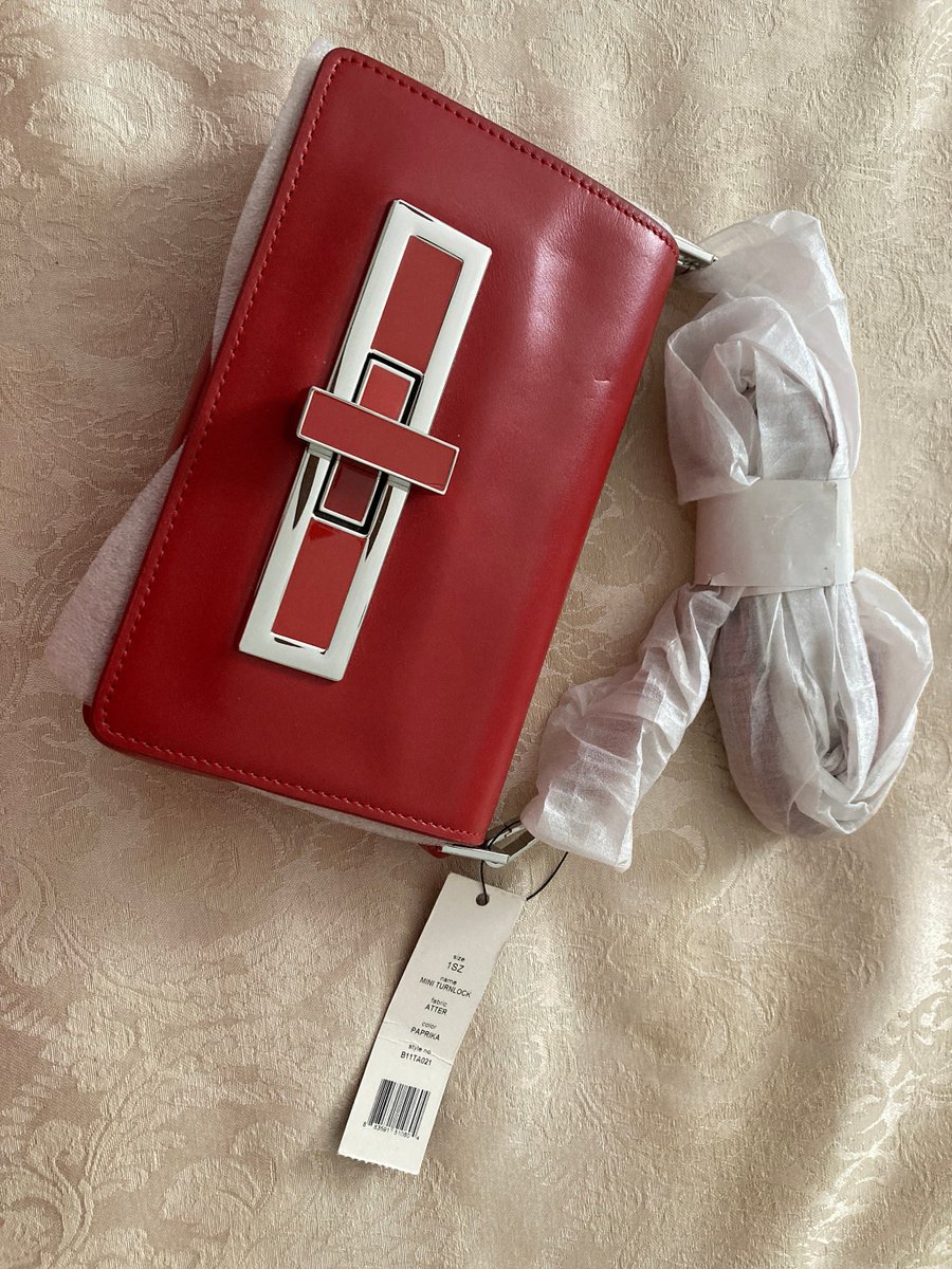 GaelGreene's tweet photo. Excited to share the latest addition to my #etsy shop: Theysken's Theory red leather crossbody bag https://t.co/AJbIXSR9Fr #red #crossbody #redpurse #paprikared #crossbodybag #leather #metal #theaccidentalbaglady https://t.co/VtlTMZKLiP