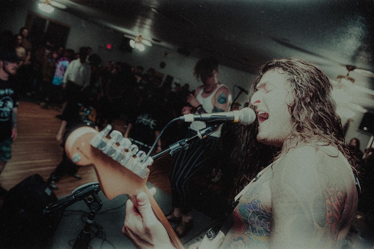 Last night was a heckin’ good time. Vegas showed up ♥️
 
Congrats to <a href="/Distinguisher_/">Distinguisher</a> on their release and a massive shout out to <a href="/Decayer/">𝐃𝐄𝐂𝐀𝐘𝐄𝐑</a> <a href="/faceyourmakerCA/">Face Your Maker</a> <a href="/thewillowca/">The Willow</a> <a href="/mugshotca/">Mugshot</a> and <a href="/GleeClubHC/">GLEE CLUB</a> for killing it.

📸: <a href="/matthuecole/">Matthue Cole Jackson</a>