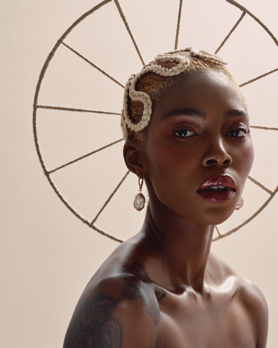 WidnyStudios's tweet photo. Widny Bazile 
Photographed by Julia Silverman 
Makeup by Maxine Christians for #WidnyCoiffure https://t.co/M6iLp2L1mZ