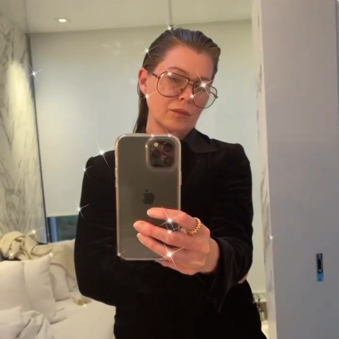 daintymer's tweet photo. ellen pompeo everyone https://t.co/aUPcLqYPwl