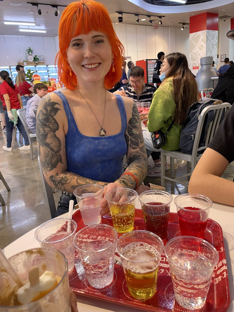 boiledtomatoh's tweet photo. i just love these pics so here ya go 🥰✨ #cocacolafactory https://t.co/kq6WqrJbhQ