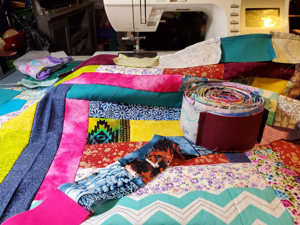 LookatYourEye's tweet photo. #ScrapBusting #SewingProject Whst is this to be?? https://t.co/xEC6nwOrGT