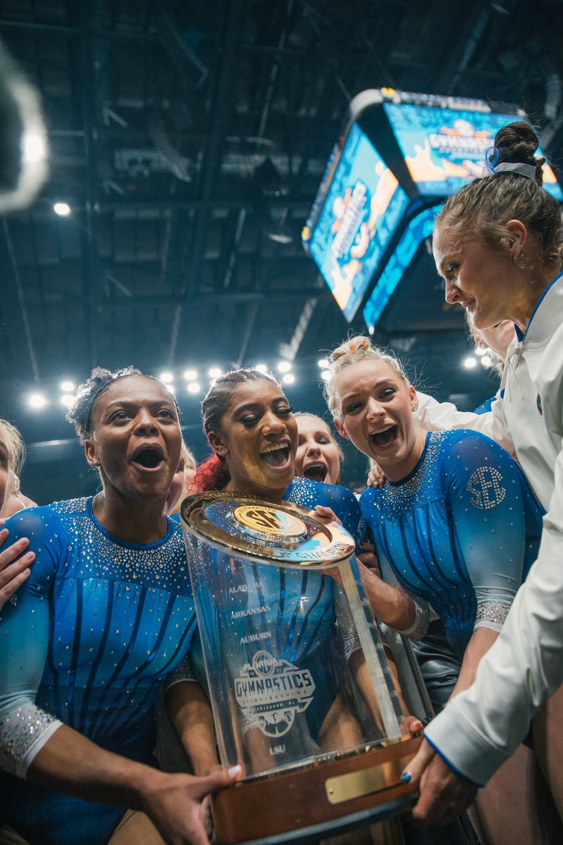 SEC's tweet photo. 𝑰𝒕'𝒔 𝒈𝒓𝒆𝒂𝒕 𝒕𝒐 𝒃𝒆 𝒂 𝑭𝒍𝒐𝒓𝒊𝒅𝒂 𝑮𝒂𝒕𝒐𝒓! 

#SECGYM x #SECChampionship

📺 https://t.co/XrphyneaO5 https://t.co/gg2f9x4Du3