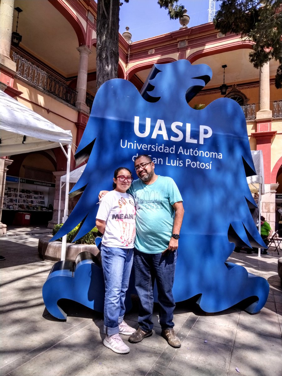 latazzadememo's tweet photo. Hay días que comienzan con el pie derecho y hoy comenzámos con un bala, gracias a @Jaime_Loredo y la princesa Tazza Sahara! #46FNLUASLP #latazzadememo https://t.co/ui0LV3txFH
