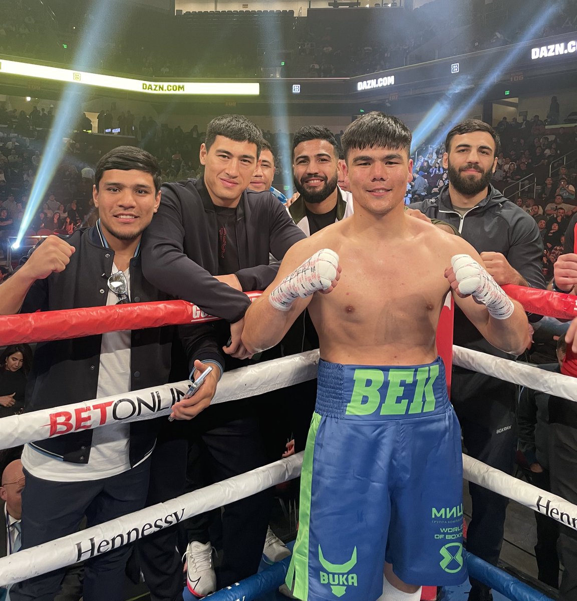 Golden Boy tweet media