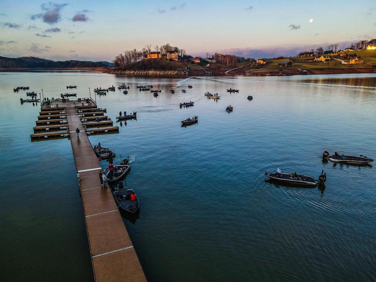 jasonkinner1's tweet photo. Let’s talk about the economic impact of Bass Fishing.. 45+ boats show up on a lake for a bass tournament.. Hotel.. Fuel.. Food..💰 #LetsGoKY #Fishing #BassFishing #TrySomethingNew #F1s #DroneViews #EastKYTournamentTrail #AdventureTourism https://t.co/vgMOnajQGO