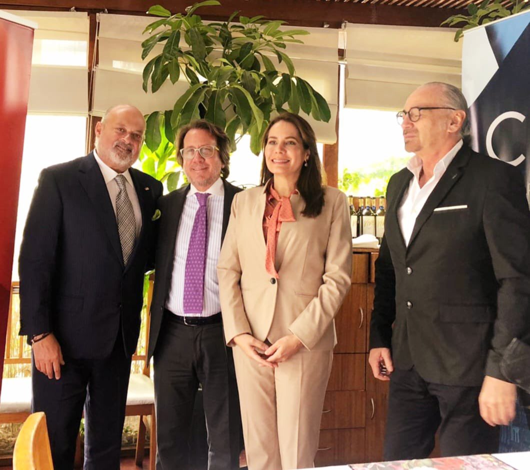 Saludo a nueva directiva de la Cámara Binacional Ecuatoriano Italiana #CBEI <a href="/ecuaitalia/">Cámara Binacional Ecuatoriano Italiana</a>, cuyo objetivo es promover comercial e industrialmente a Ecuador e Italia. Deseo el mejor de los éxitos a su presidente <a href="/jliturralde2/">Jose Luis Iturralde 🇪🇨</a> y a su vicepresidente <a href="/guidoflavio/">guido jalil perna</a>.