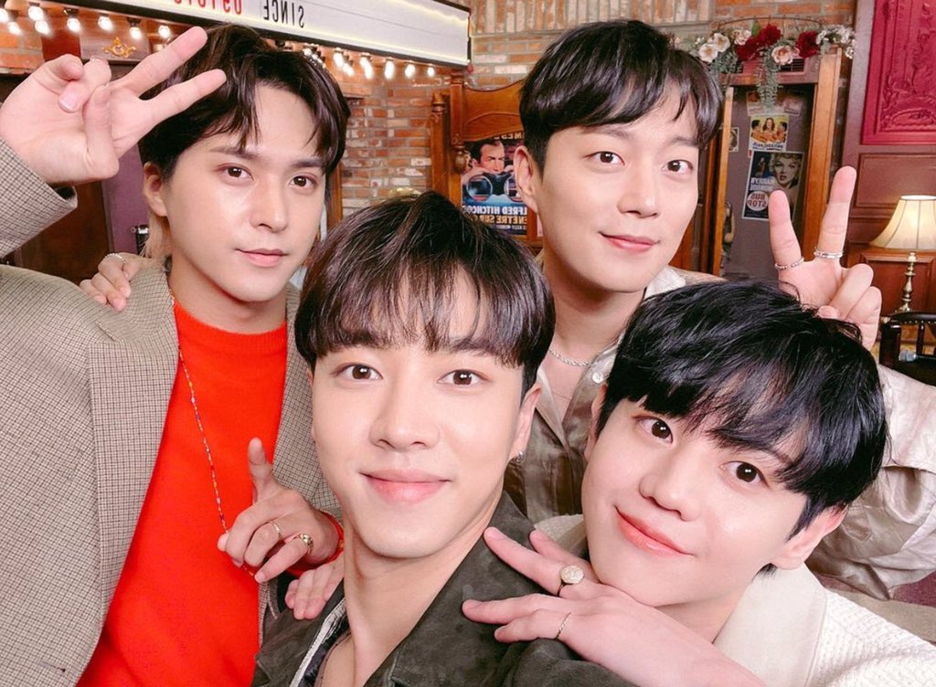 yysprint's tweet photo. time sure flies fast! lets have a fun comeback and more beautiful endeavours together 
#5YearsWithHighlight https://t.co/kWJs4VEr5U