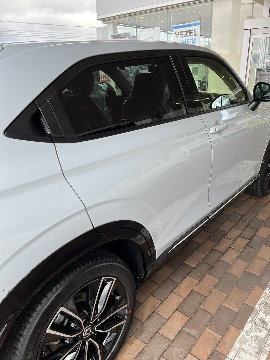 maru1019's tweet photo. やっとやっとやっと納車ですーーー！

#新型ヴェゼル https://t.co/EKiC70X4eW