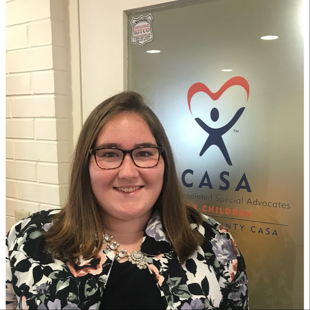 hudsoncasa's tweet photo. Congratulations to Saint Peter's University on its big win tonight!💚🦚CASA is grateful for its partnership with the University as former intern, Gabby Robles’18 and Marketing and Development Manager Annalisa Leite’19 brought their talents to help children in foster care💙🦚💚 https://t.co/ULDYrnhXFF