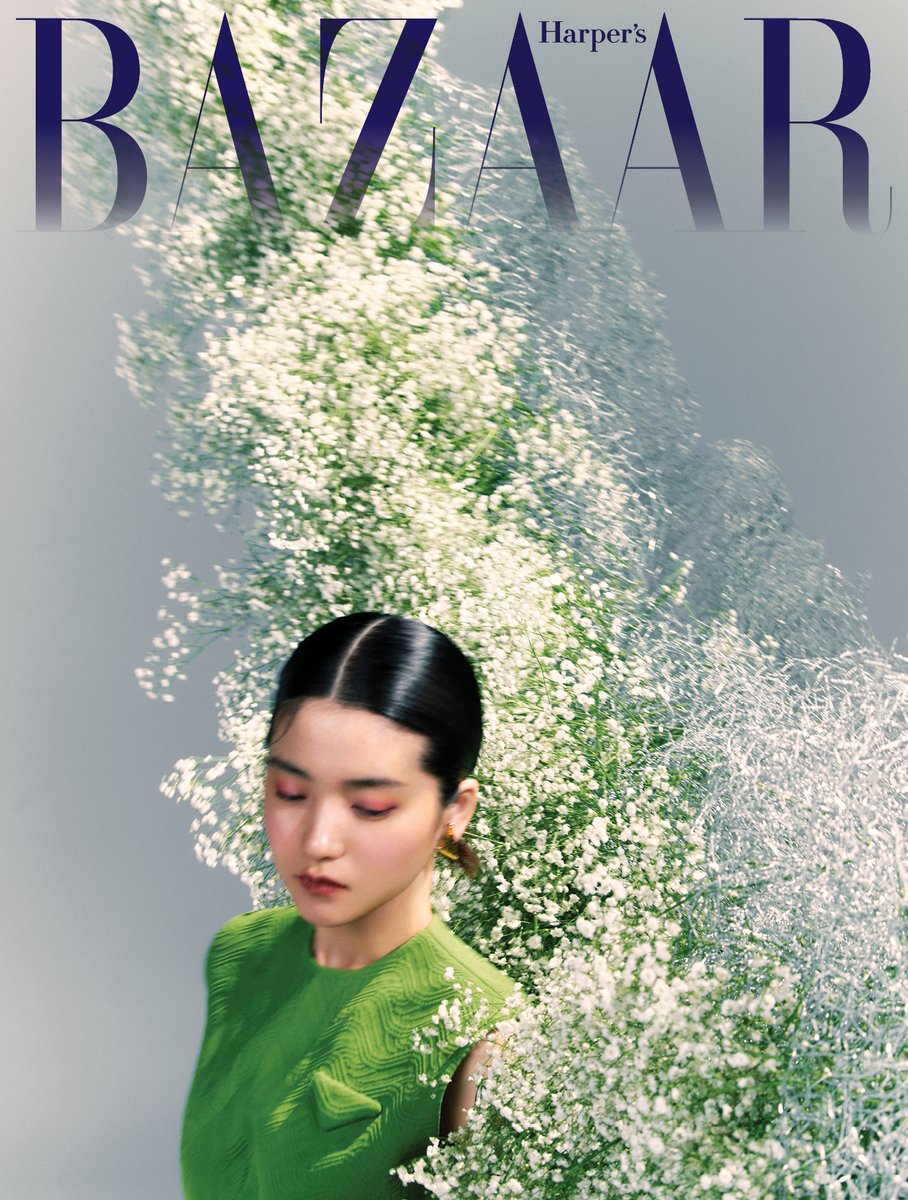 Prada's tweet photo. #KimTaeri wears #PradaSS22 on @bazaarkorea photographed by Jooyoung Ahn.
Deputy Editor in Chief: Inae Hwang
Stylist: Jaryoung Choi

#PradaEditorials https://t.co/PNfHqjXNBG