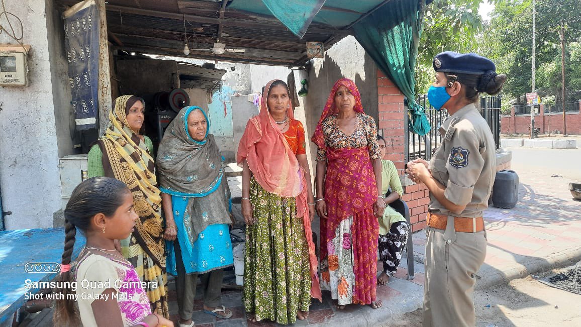 Shamsher_IPS's tweet photo. “You can depend on us .And we are available on mobile 7434888100 . Also on mobile App.”
Outreach program for assuring the grassroot workers who earn for their families.
#helping #assuring #senstivity https://t.co/vUb4PmDrdd