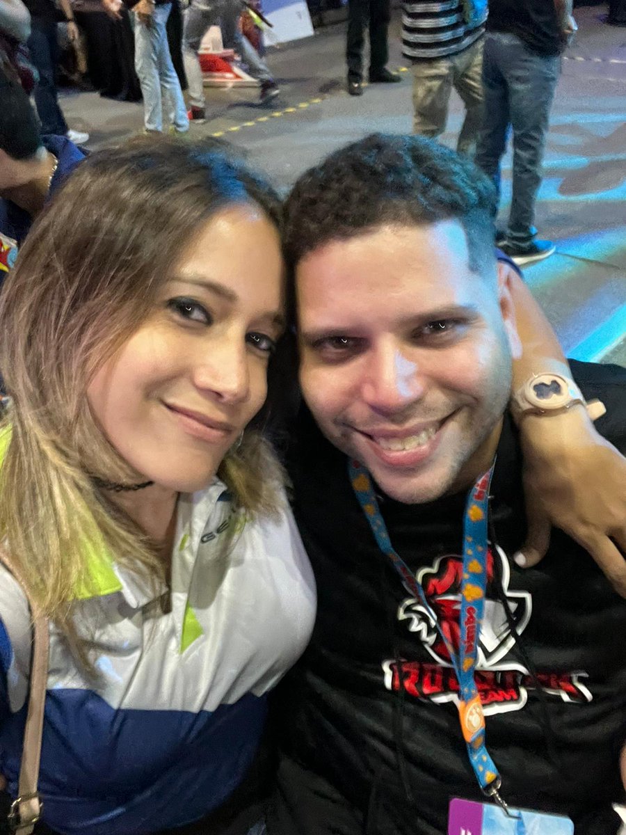 Monopr's tweet photo. Siempre apoyando todo evento que @RedRoosterTeam1 lleva acabo. Agradecido por #GenesisSecurity que ha brindado tanto apoyo al equipo y de tratarnos como familia.
Fuera de todo el trabajo duro, se paso bien. Yasel is cool ppls. https://t.co/LR0UV07kHn