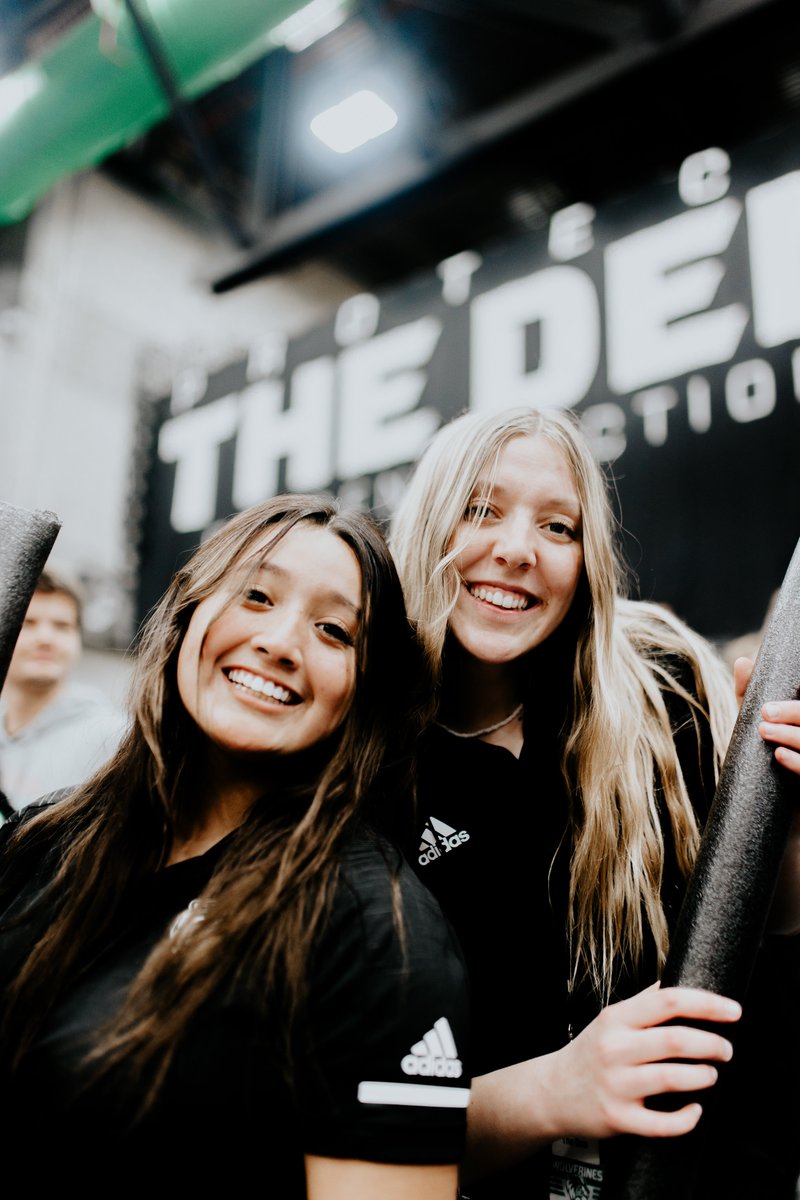 Tuesday is game day🥳 Baseball will be taking on BYU Tuesday at 6:00 PM!! We will be having a tailgate at 5:30 PM 
We will be having J-Dawgs, games, and hot coco for the first 100 students! 
Bring your friends and come cheer on the team and enjoy some yummy food😊 

#GoUVU #UVU