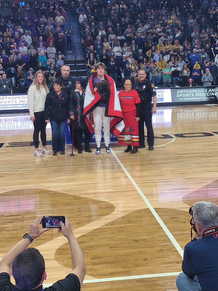 Spirit of Su award.....<a href="/LundayTash/">Tash Lunday</a> 

#Spirit of Flandreau