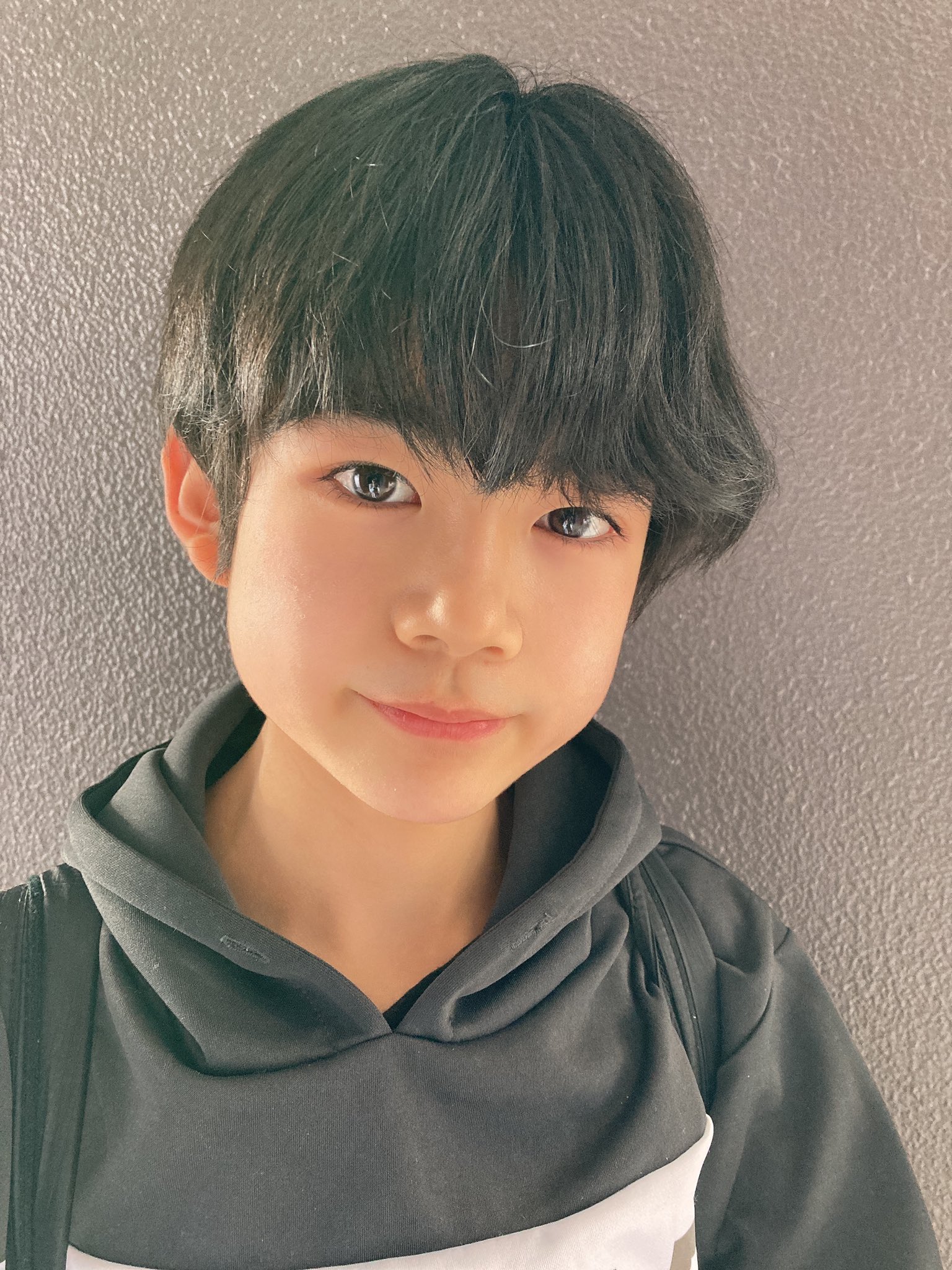 松原有輝 No Twitter みなさんにちょっと質問いいですか 今 コメント返信は基本敬語で返してるけど コメント返信 敬語か敬語じゃなくて大丈夫か みなさんどっちがいいですか つば男kids つば男 つば男キッズ 中学生男子 童顔男子 いつもコメント