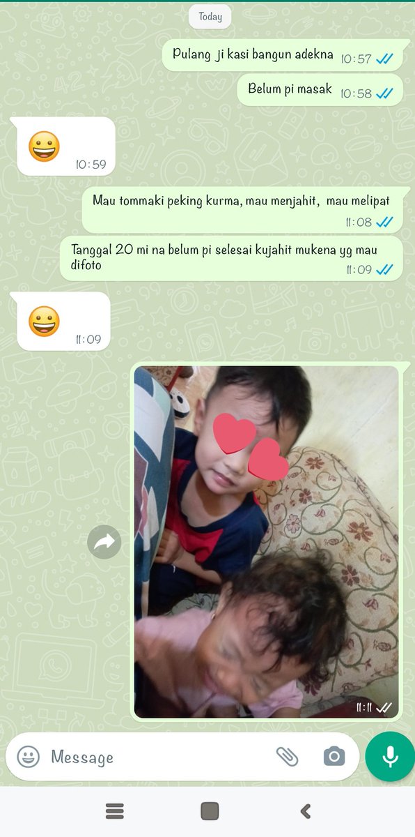 mardhachiru's tweet photo. The power of mamak-mamak.
So, jangan heran kalo mamak-mamak sumringah diajak keluar walopun hanya ke indomaret atopun alfamart,dan itupun cuman buat beli minyak goreng 😂

#weekendvibes
#ripuriohijab https://t.co/oXy32k2YHy