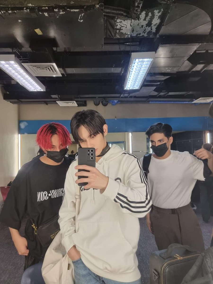keundycrush's tweet photo. The Anime character, The Webtoon Character and The Superman ✨

@SB19Official #SB19 https://t.co/PMB46wNg1f