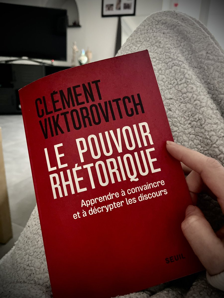JulieDejammet's tweet photo. #lecturedujour #rhetorique @clemovitch 📚 https://t.co/YAykkgoBRm