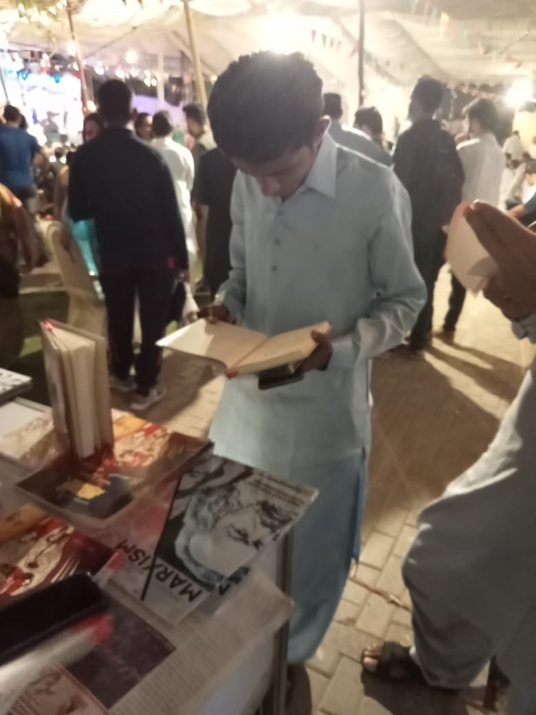 PYAKarachi's tweet photo. PYA Karachi held a bookstall at #SindhLiteratureFestival today.

Comrades were there with various @IMTPakistan publications related to labour movement, Kashmir’s Freedom, CPEC, and Marxist ideas. We also distributed leaflets of @rwf1917 (Karachi)’s Labour Conference among youth. https://t.co/Mw5Jvv1mwx