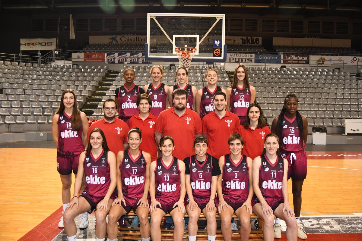 SOM DE LLIGA 2 2022-2023 !
Aquest equip ha tornat a fer història!
S'ha guanyat la plaça per seguir disputant a Lliga 2 la propera Temporada 22/23. A falta de 3 jornades per finalitzar la Lliga Regular, l'equip ja està classificat per disputar un any més a Lliga Femenina 2.