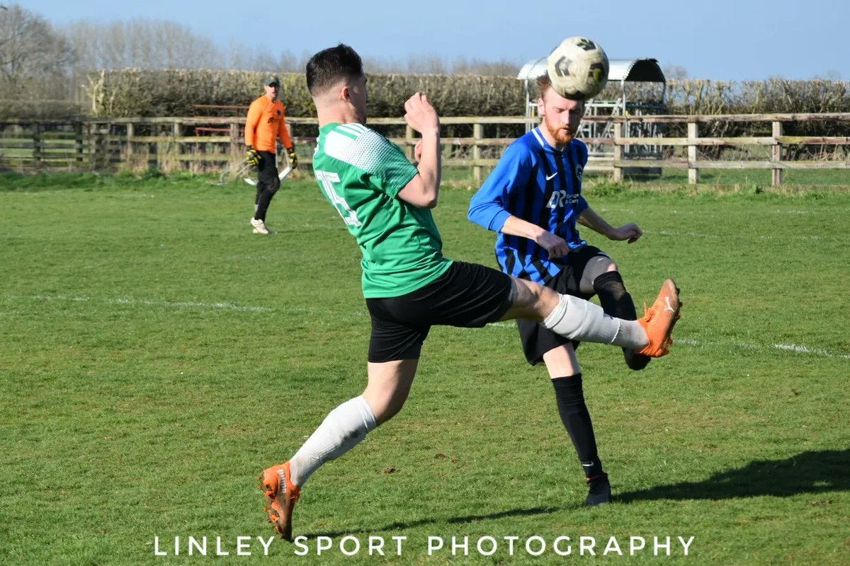 rachjlinley's tweet image. Yesterday&apos;s game for @smilfordfc vs @HelperbyFc