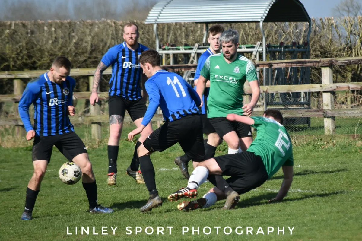 rachjlinley's tweet image. Yesterday&apos;s game for @smilfordfc vs @HelperbyFc