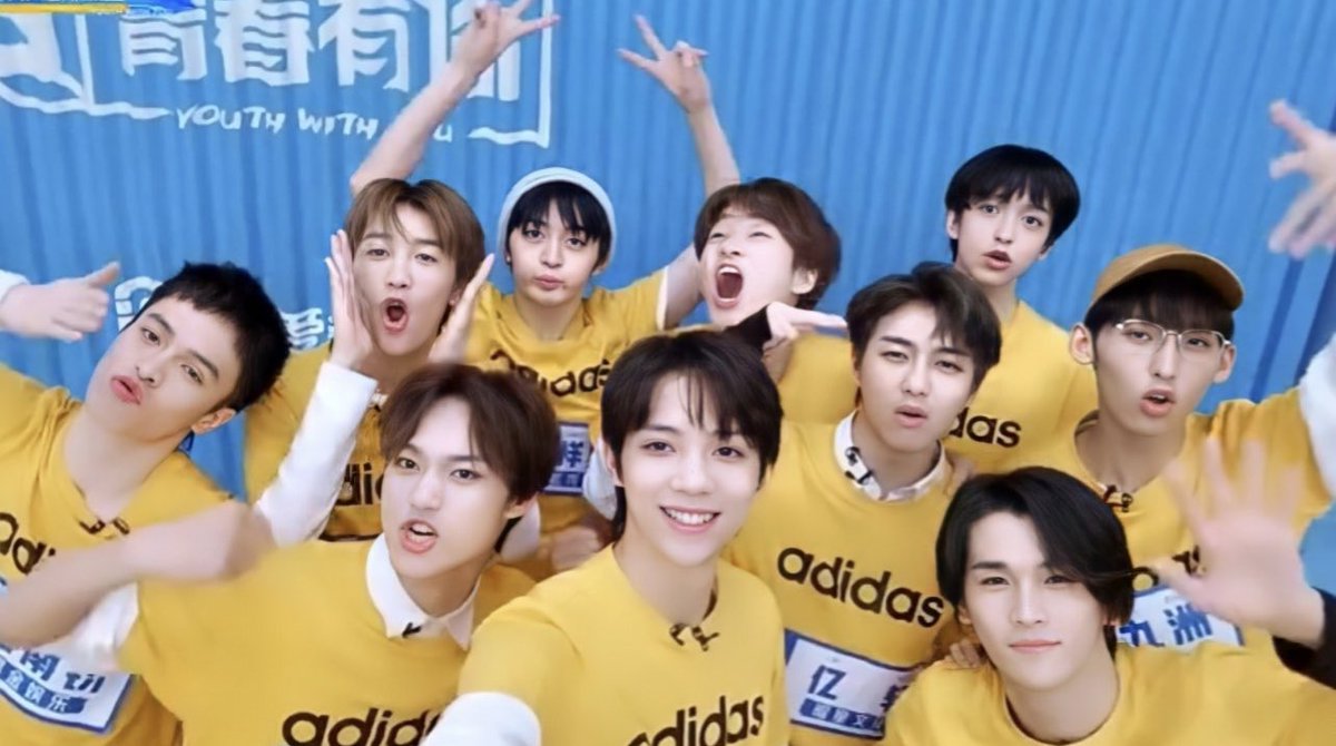djys_l's tweet photo. น่ารัก🥰 ฉลามน้อย😊ยิ้มสดใสกันทุกคน ทำทุกอย่างที่มีความสุข ดูแล้วมีความสุข😃😁😊🤟🏻罗一舟💚 

#LuoYizhou #罗一舟 #หลัวอีโจว
(เซฟเมื่อวัน��ี่ 20/3/21) https://t.co/vaK6R4N9Z1