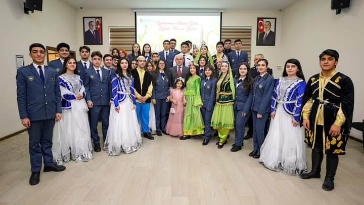 GomrukAkademiya's tweet photo. Gömrük Akademiyasında Novruz şənliyi keçirilib.

Ətraflı:
https://t.co/3nCkJJlMc0 https://t.co/sMi0pkp8FV