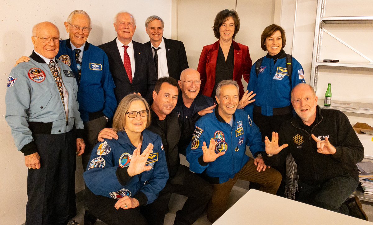 markmccaughrean's tweet photo. The cast of #LegendsOfSpace backstage last night after the second show, with the director, Ricky Schutte.
An honour to be part of it, & hey, @alexandermilas, Kathy & Jean-Francois got half the @spacerockslive hand signal right too – we’ll have to get them on the show 🙂🖖🤘 https://t.co/x4kPI1zumo